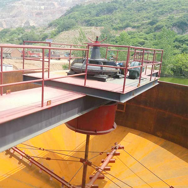 中間傳動(dòng)刮泥機(jī)