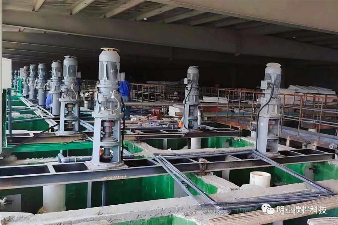 攪拌機(jī) 攪拌機(jī)